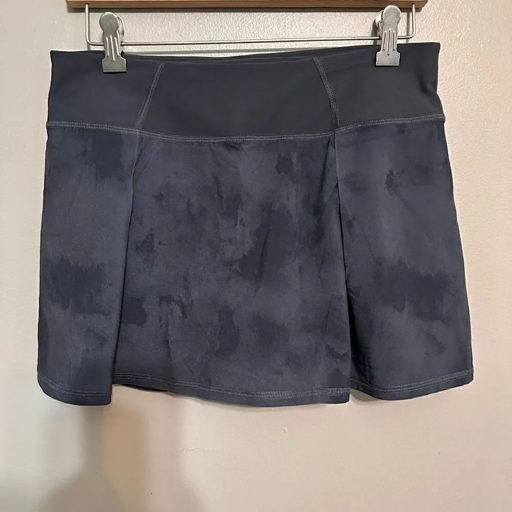 Lucy black gray skort size medium